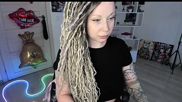 HoneySallyMoore online show from 20, 5, 2026
