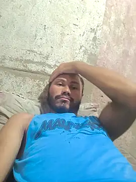 Snapshot of DamAlves49 chatting on 17, 12, 2025 DamAlves49 online show from 17, 12, 2025