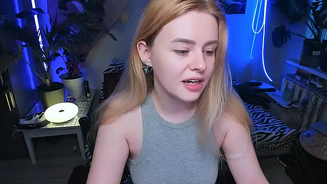 Alexa Pirs online show from 1, 12, 2025