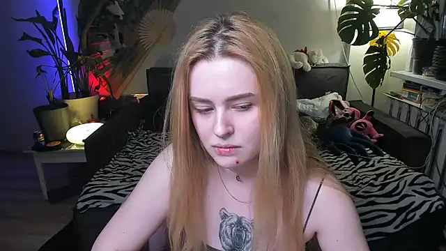 Alexa Pirs online show from 11, 4, 2026