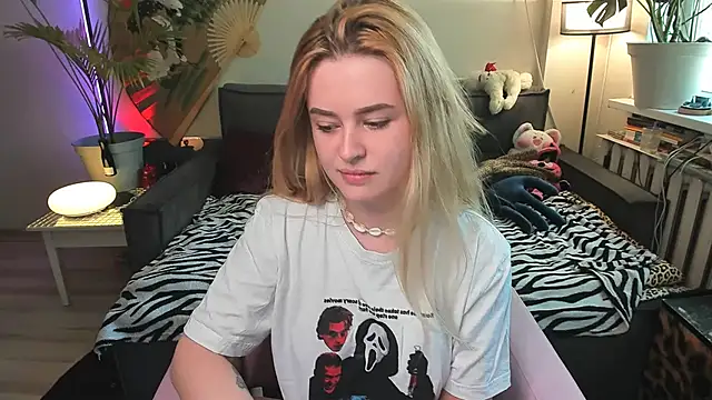 Snapshot of Alexa_Pirs chatting on 12, 6, 2026 Alexa Pirs online show from 12, 6, 2026