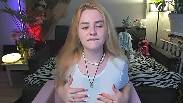 Snapshot of Alexa_Pirs chatting on 18, 7, 2026 Alexa Pirs online show from 18, 7, 2026