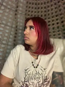 Snapshot of Scarlett-LS chatting on 5, 3, 2025 Scarlett-LS online show from 5, 3, 2025