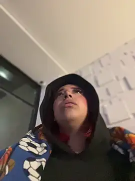 Snapshot of Scarlett-LS chatting on 6, 3, 2025 Scarlett-LS online show from 6, 3, 2025