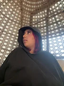 Snapshot of Scarlett-LS chatting on 6, 3, 2025 Scarlett-LS online show from 6, 3, 2025