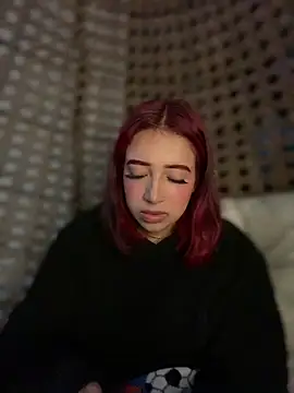 Snapshot of Scarlett-LS chatting on 7, 3, 2025 Scarlett-LS online show from 7, 3, 2025