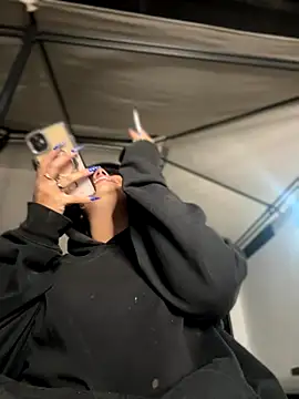 Snapshot of Scarlett-LS chatting on 16, 9, 2025 Scarlett-LS online show from 16, 9, 2025