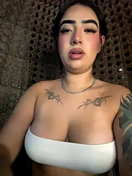 Snapshot of Scarlett-LS chatting on 28, 9, 2025 Scarlett-LS online show from 28, 9, 2025