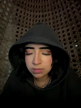 Snapshot of Scarlett-LS chatting on 7, 10, 2025 Scarlett-LS online show from 7, 10, 2025