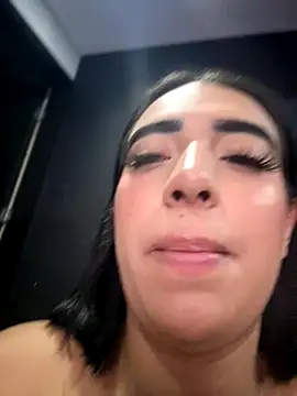 Snapshot of Scarlett-LS chatting on 25, 10, 2025 Scarlett-LS online show from 25, 10, 2025