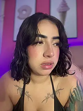 Snapshot of Scarlett-LS chatting on 9, 11, 2025 Scarlett-LS online show from 9, 11, 2025