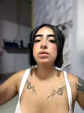 Snapshot of Scarlett-LS chatting on 20, 11, 2025 Scarlett-LS online show from 20, 11, 2025