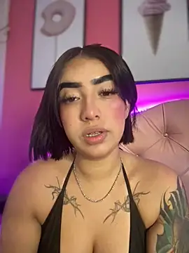 Snapshot of Scarlett-LS chatting on 27, 11, 2025 Scarlett-LS online show from 27, 11, 2025