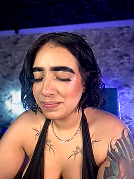 Snapshot of Scarlett-LS chatting on 28, 11, 2025 Scarlett-LS online show from 28, 11, 2025