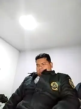 Snapshot of oscarshow24 chatting on 3, 3, 2025 oscarshow24 online show from 3, 3, 2025