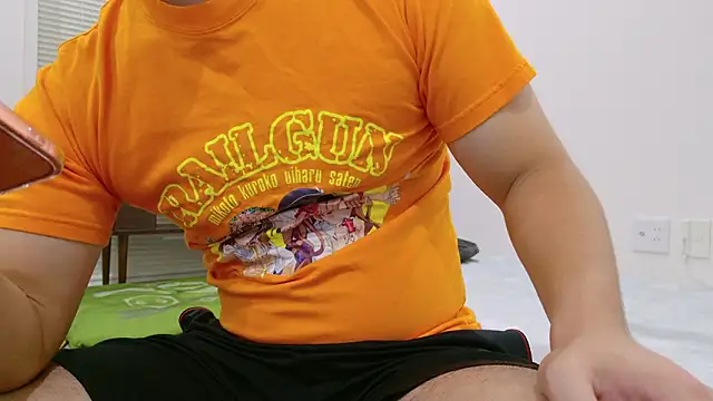 Snapshot of YARASERO-kun chatting on 8, 10, 2025 YARASERO-kun online show from 8, 10, 2025