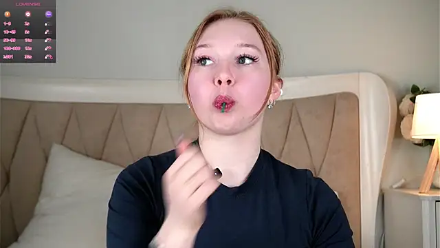 Snapshot of EdlaHames chatting on 28, 2, 2025 EdlaHames online show from 28, 2, 2025