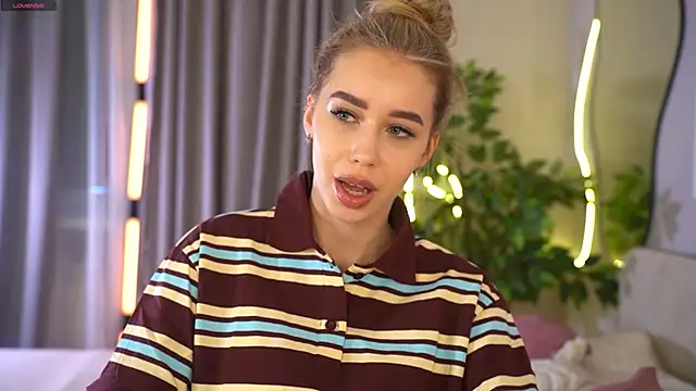  Spring Day  online show from 25, 2, 2026