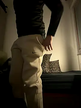 yaxxx03 online show from 20, 11, 2025