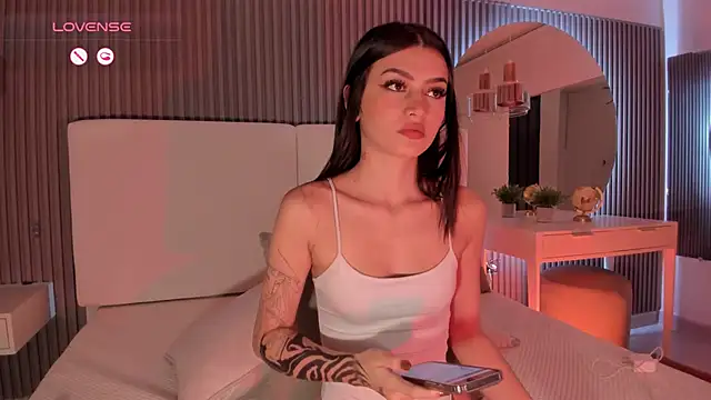 Snapshot of Giselle_royy chatting on 11, 11, 2025 Giselle royy online show from 11, 11, 2025