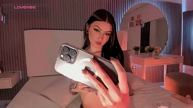 Snapshot of Giselle_royy chatting on 13, 11, 2025 Giselle royy online show from 13, 11, 2025