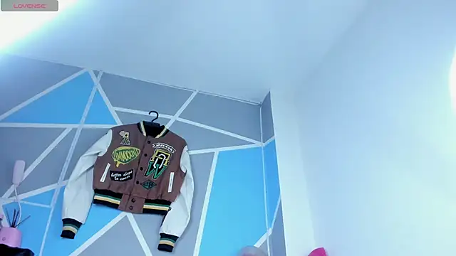 Meghan hott online show from 9, 2, 2026