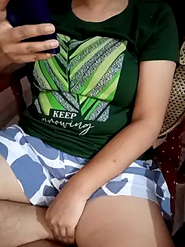 Snapshot of Mannat-222 chatting on 3, 10, 2025 Mannat-222 online show from 3, 10, 2025