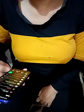 Snapshot of Mannat-222 chatting on 24, 11, 2025 Mannat-222 online show from 24, 11, 2025