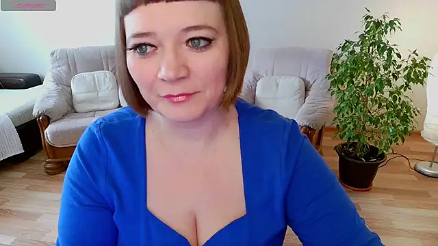 Snapshot of LizaMilfa chatting on 27, 2, 2025 LizaMilfa online show from 27, 2, 2025