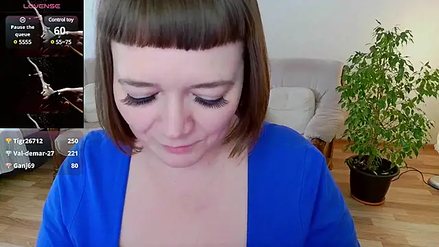 Snapshot of LizaMilfa chatting on 27, 2, 2025 LizaMilfa online show from 27, 2, 2025