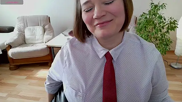 Snapshot of LizaMilfa chatting on 10, 3, 2025 LizaMilfa online show from 10, 3, 2025