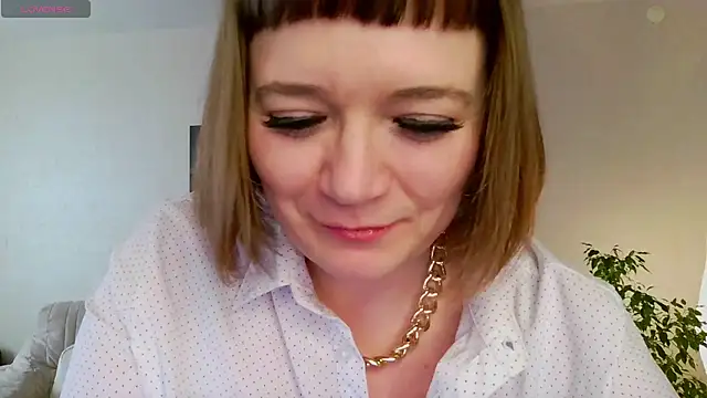 Snapshot of LizaMilfa chatting on 20, 3, 2025 LizaMilfa online show from 20, 3, 2025