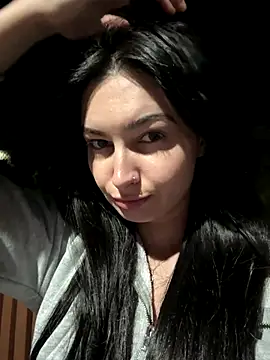 lunalovelee online show from 23, 9, 2025