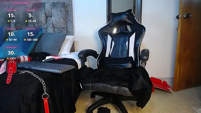 Snapshot of natasha_steele chatting on 15, 3, 2025 natasha steele online show from 15, 3, 2025