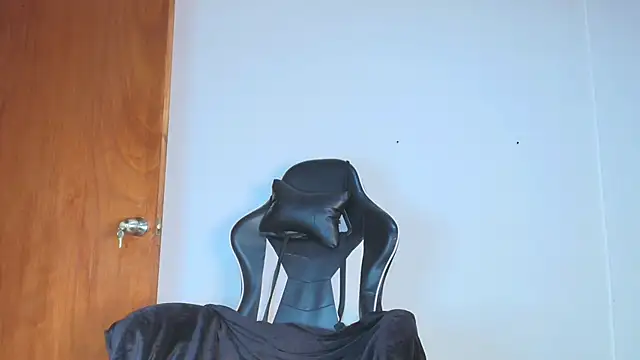 Snapshot of natasha_steele chatting on 3, 11, 2025 natasha steele online show from 3, 11, 2025