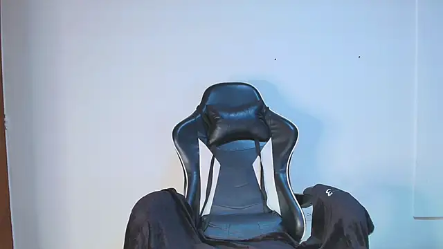 Snapshot of natasha_steele chatting on 4, 11, 2025 natasha steele online show from 4, 11, 2025