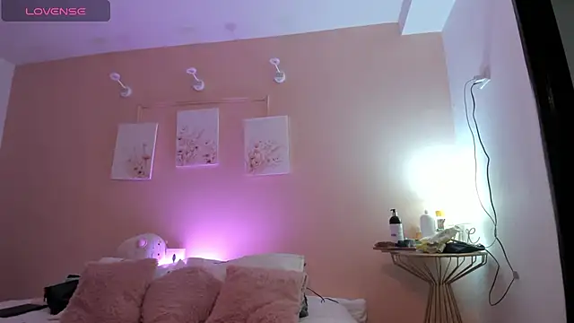 PamelaBliss online show from 7, 3, 2025