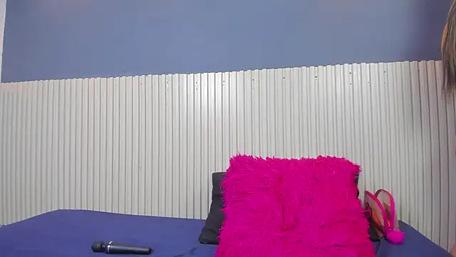 Aida-nicolle online show from 10, 9, 2025