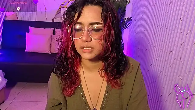 kristen tay online show from 12, 4, 2026