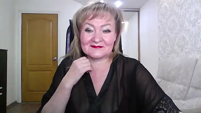 Snapshot of Victoria_secrets_ chatting on 8, 9, 2025 Victoria secrets online show from 8, 9, 2025