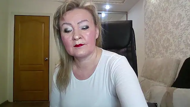 Snapshot of Victoria_secrets_ chatting on 23, 11, 2025 Victoria secrets online show from 23, 11, 2025