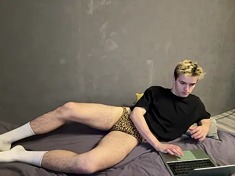 Snapshot of EdwinBlaze chatting on 14, 2, 2025 EdwinBlaze online show from 14, 2, 2025