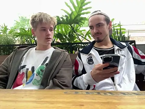 Snapshot of EdwinBlaze chatting on 8, 11, 2025 EdwinBlaze online show from 8, 11, 2025