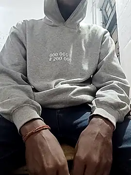 Snapshot of boyyouwant33 chatting on 16, 2, 2025 boyyouwant33 online show from 16, 2, 2025