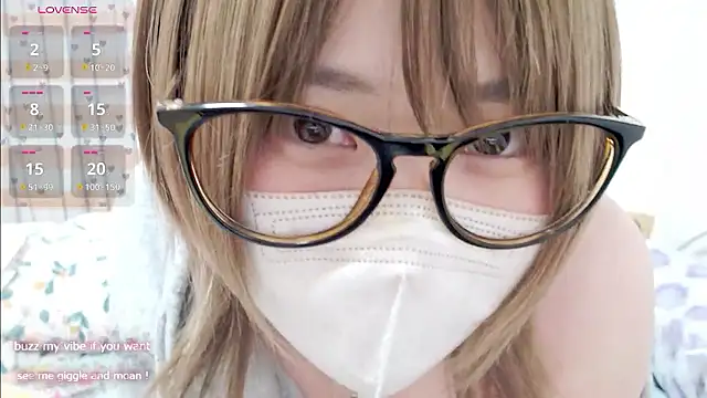 Snapshot of FUYU_rain chatting on 21, 4, 2026 FUYU rain online show from 21, 4, 2026