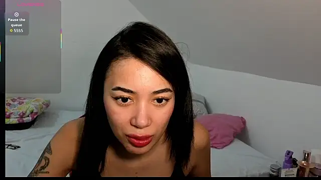 KylieLoveXX online show from 18, 10, 2025