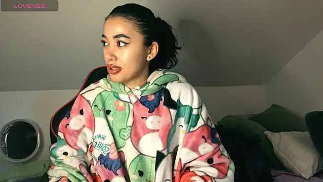 KylieLoveXX online show from 14, 11, 2025