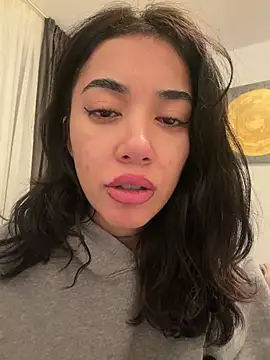 KylieLoveXX online show from 19, 1, 2026