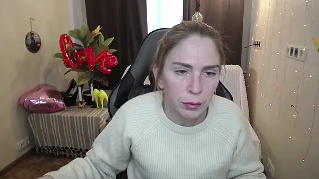 TessaDaybreak online show from 18, 2, 2025