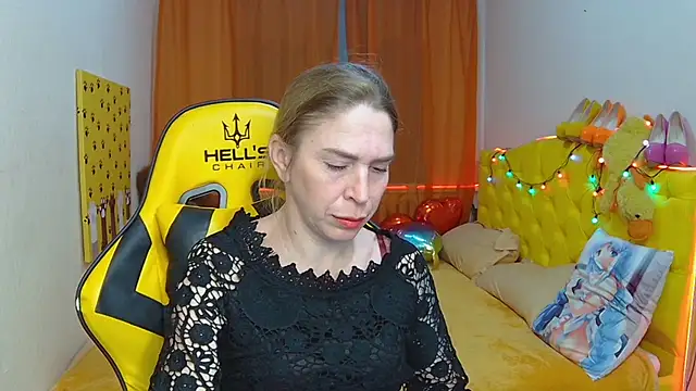 TessaDaybreak online show from 1, 3, 2025